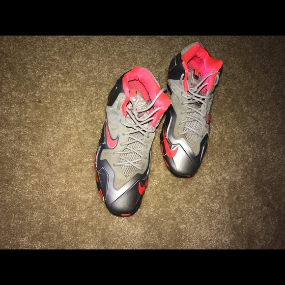 Lebrons - Picture 2 of 2